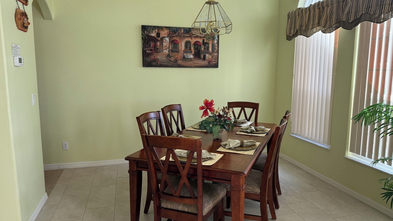 Photo of Livingroom in Orange Tree