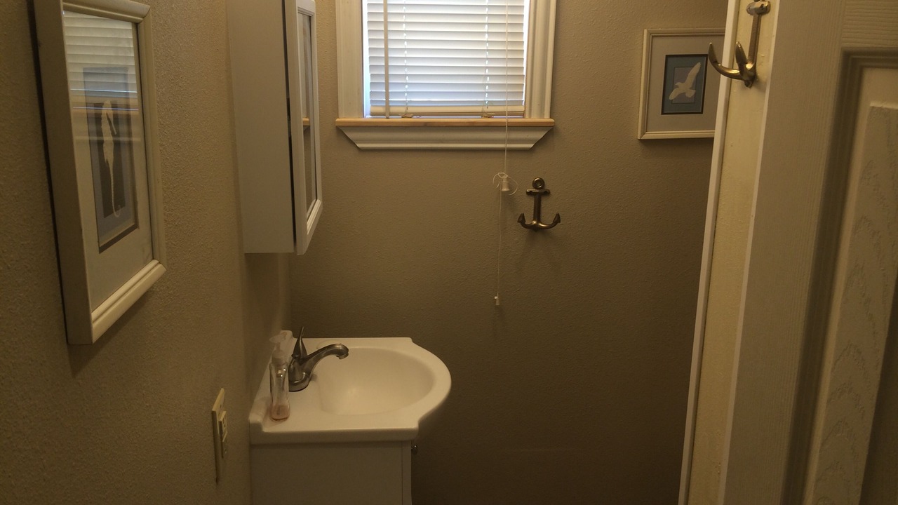 Photo of Bathroom in Hitchcock