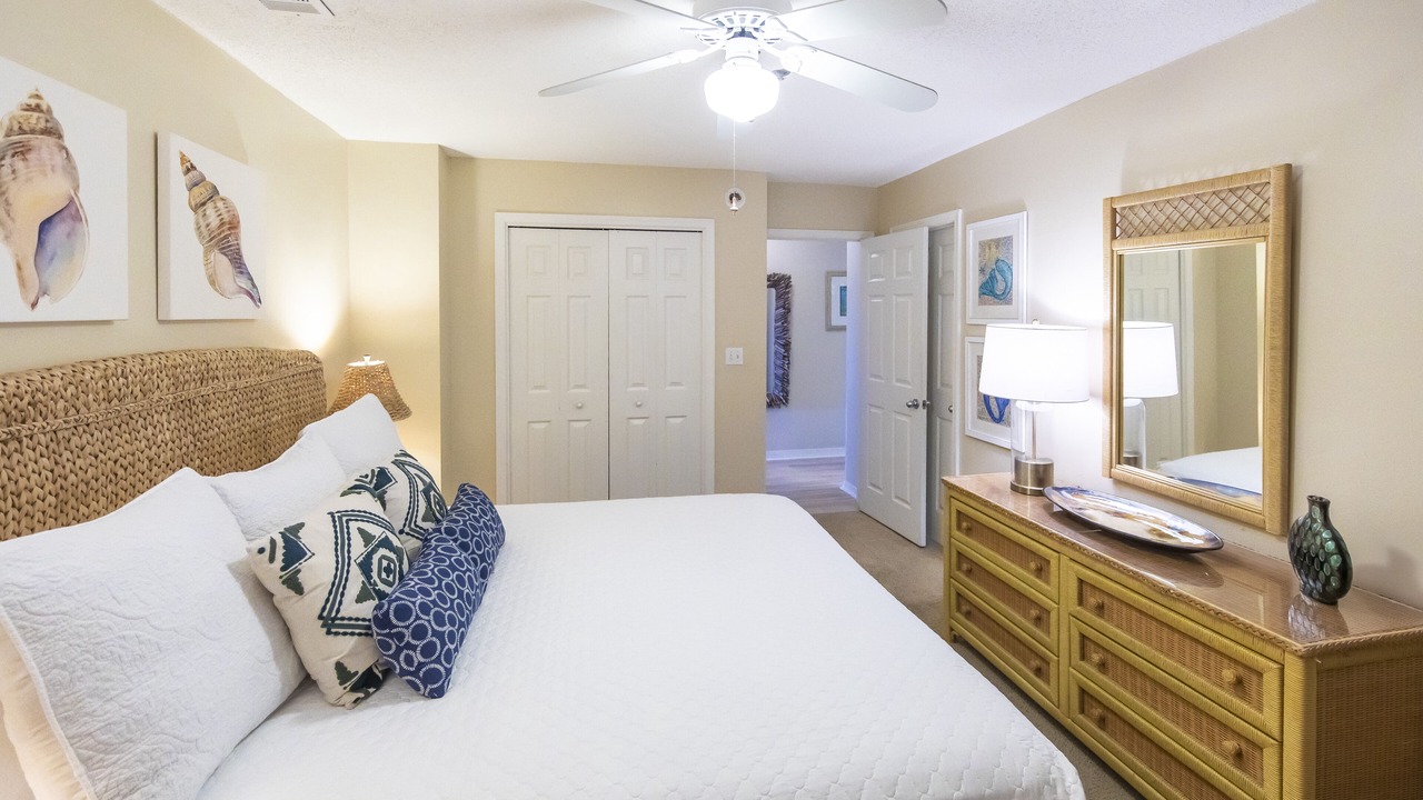 Photo of Bedroom in Gulf Place