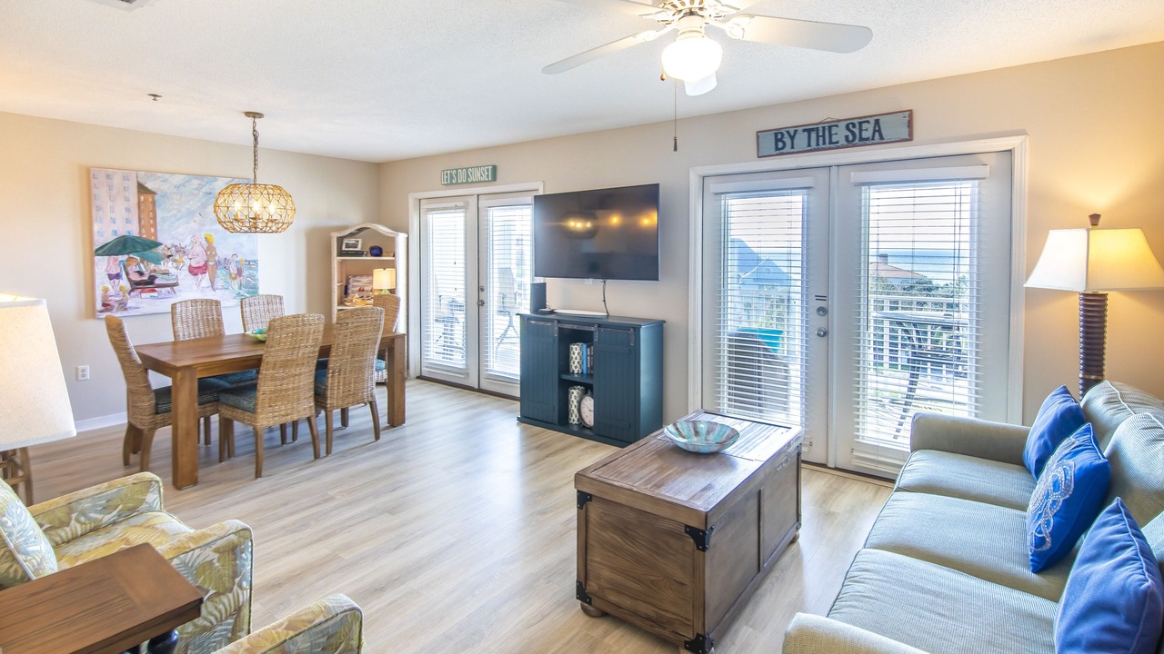 Photo of Livingroom in Gulf Place