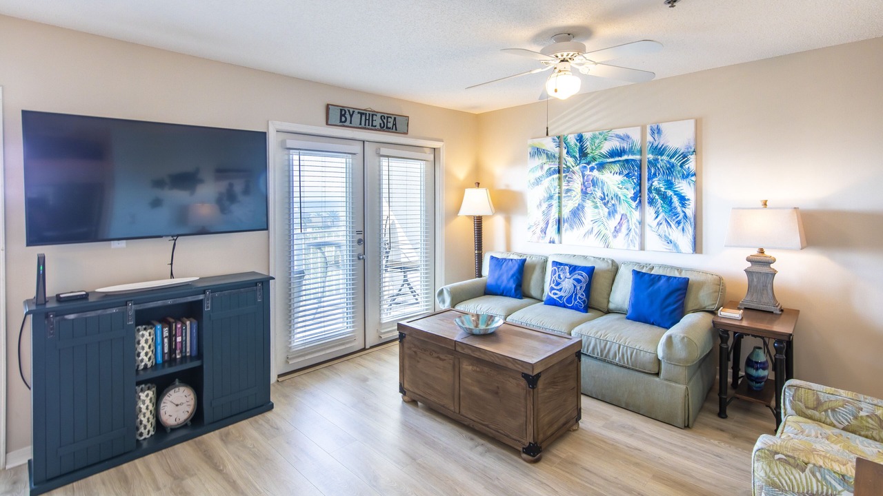 Photo of Livingroom in Gulf Place