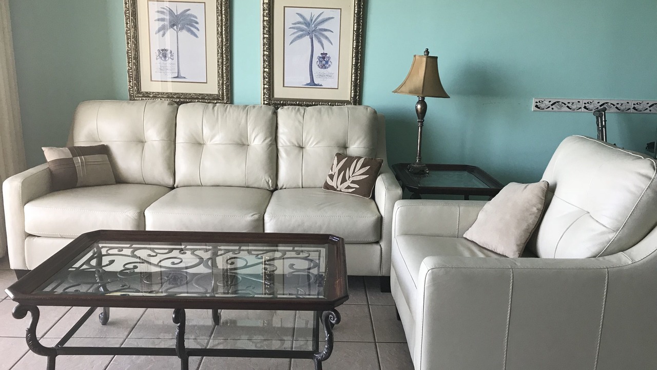 Photo of Livingroom in Lower Grand Lagoon