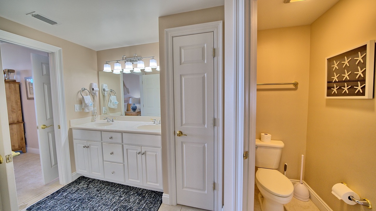 Photo of Bathroom in Thomas Drive