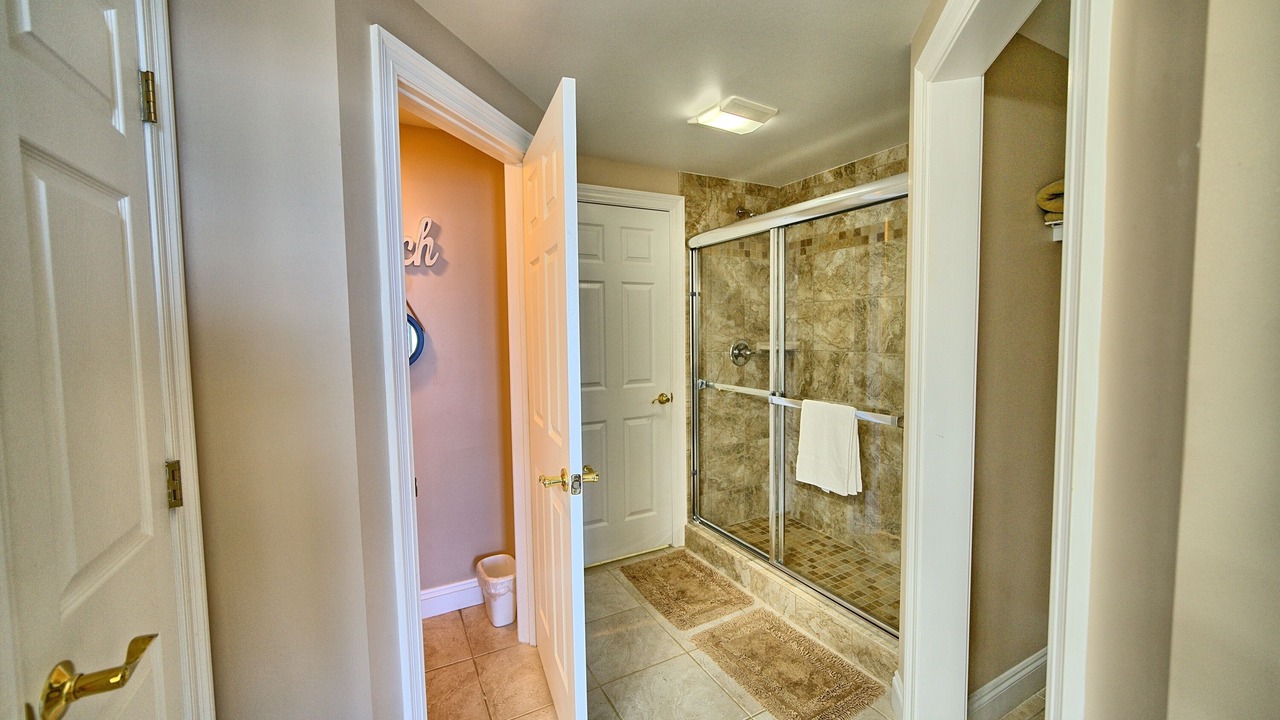 Photo of Bathroom in Thomas Drive