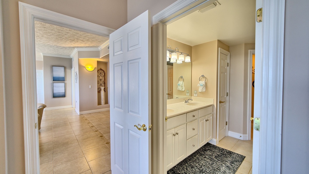 Photo of Bathroom in Thomas Drive
