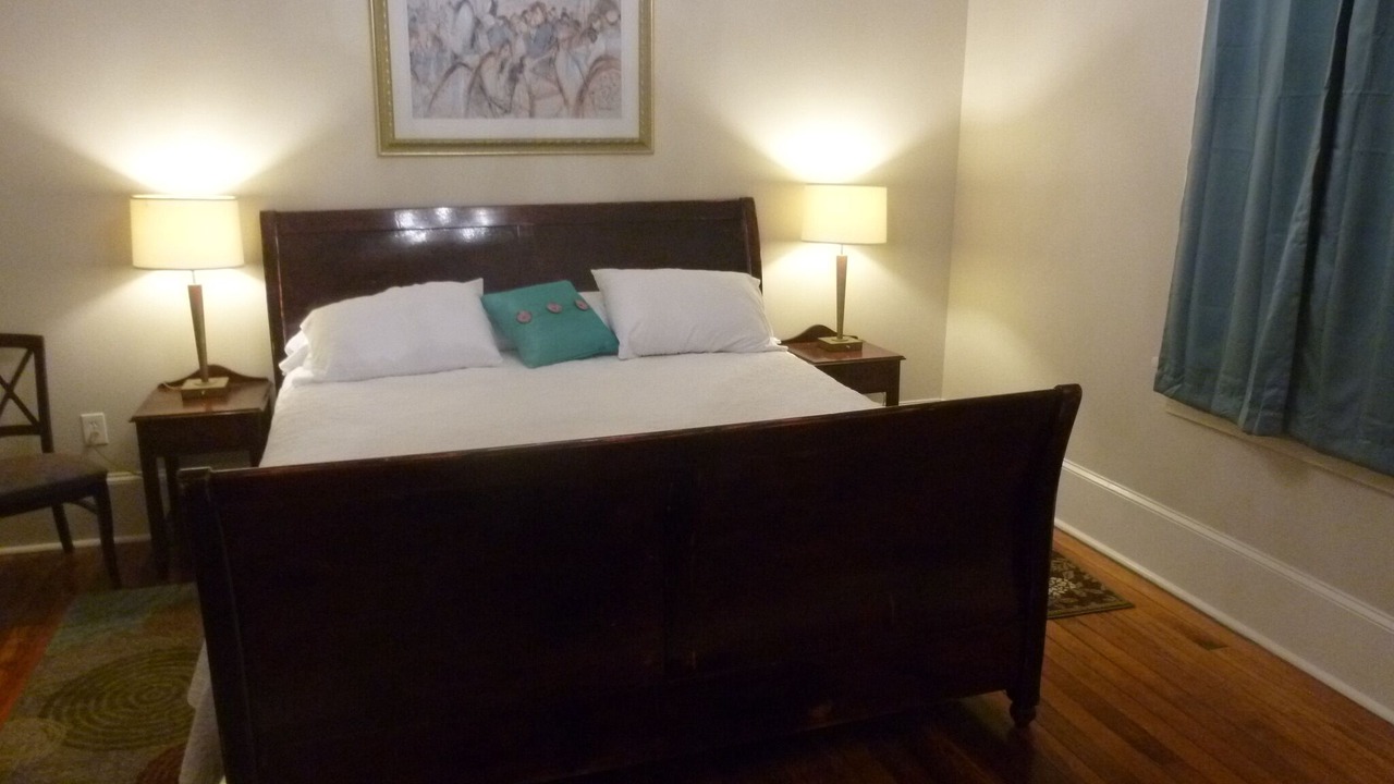 Photo of Bedroom in Arabi