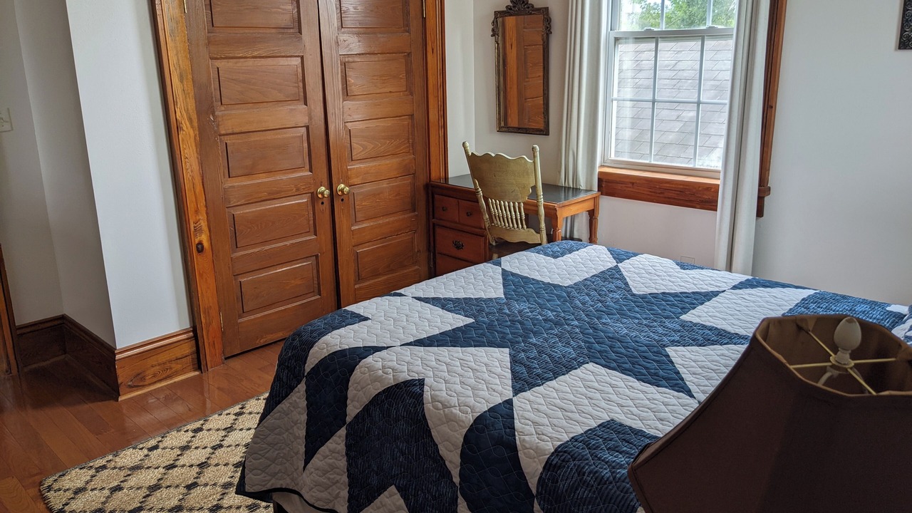 Photo of Bedroom in Mid-City