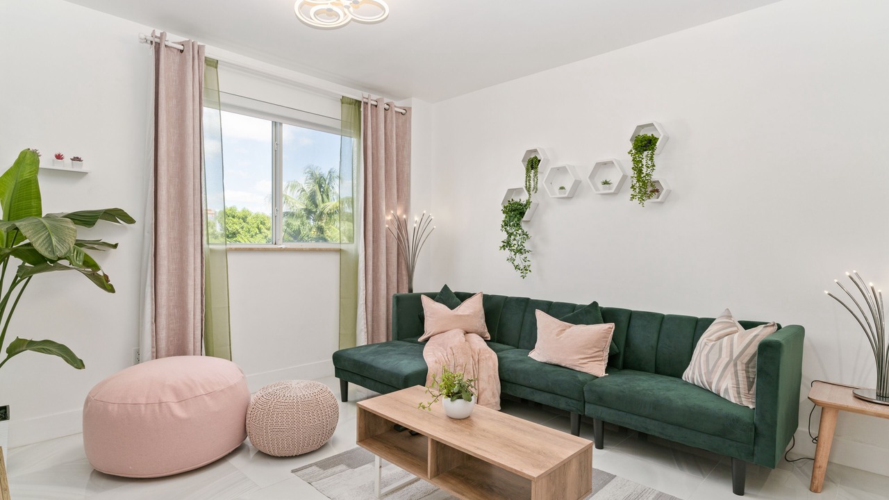 Photo of Livingroom in Coral Way