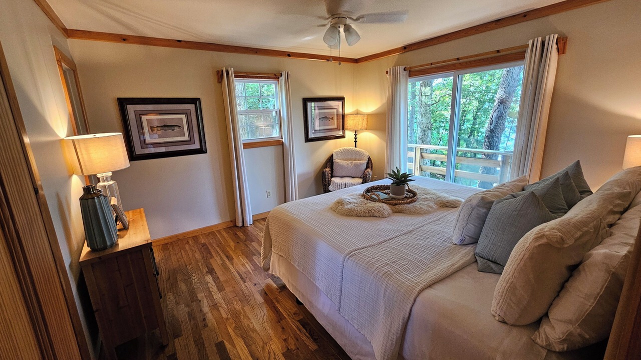 Photo of Bedroom in Mid America