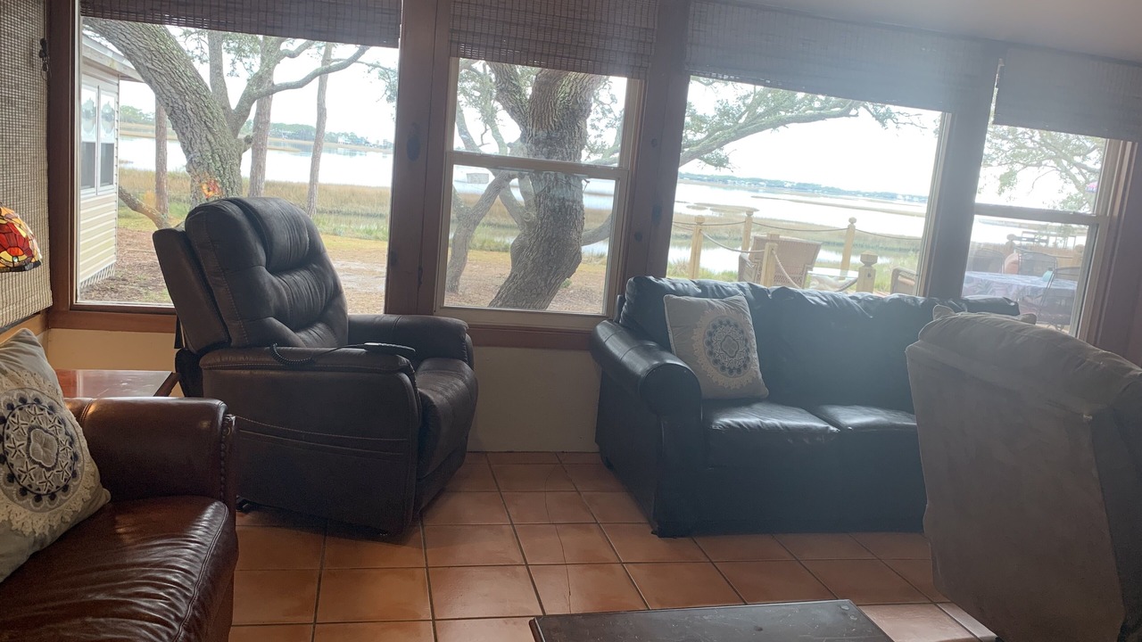 Photo of Livingroom in Alligator Point