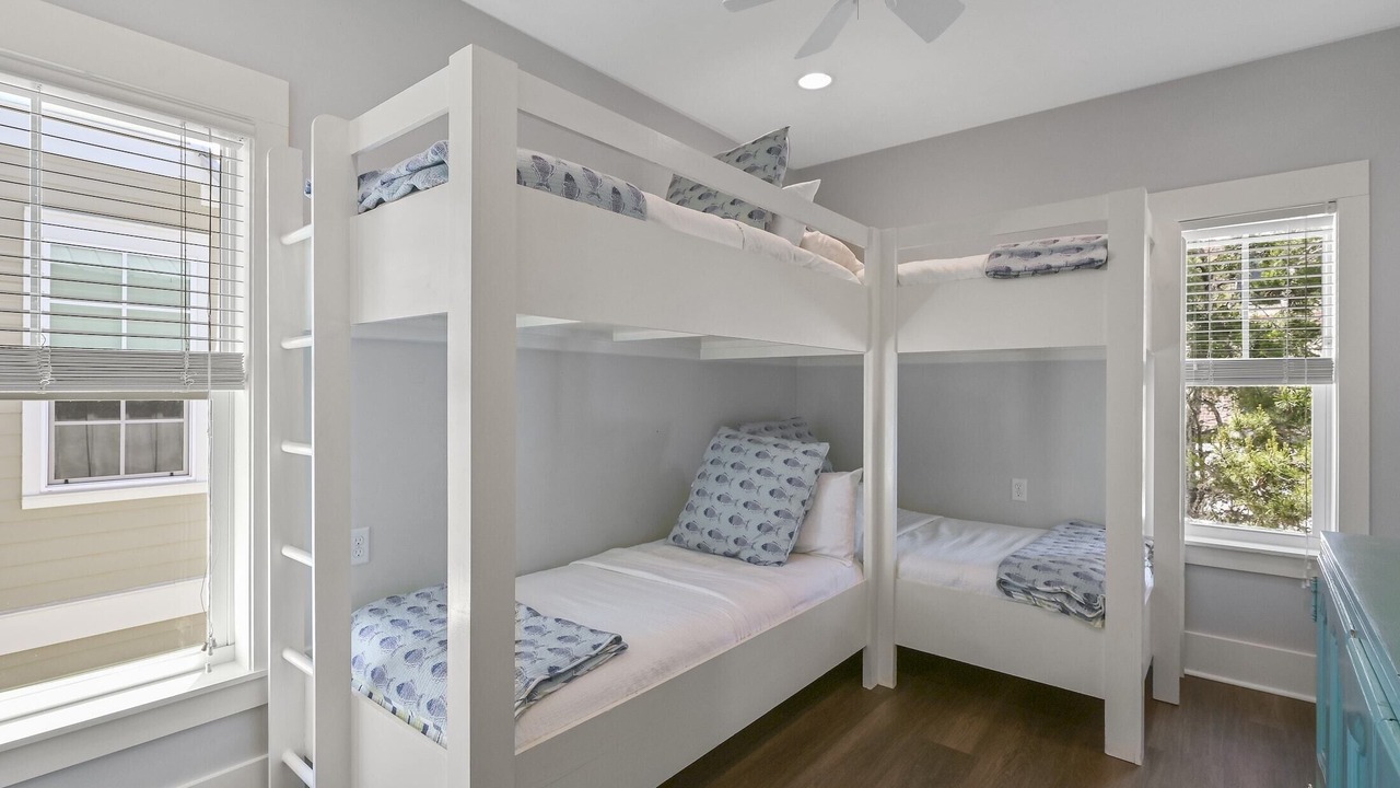 Photo of Bedroom in Seacrest Beach