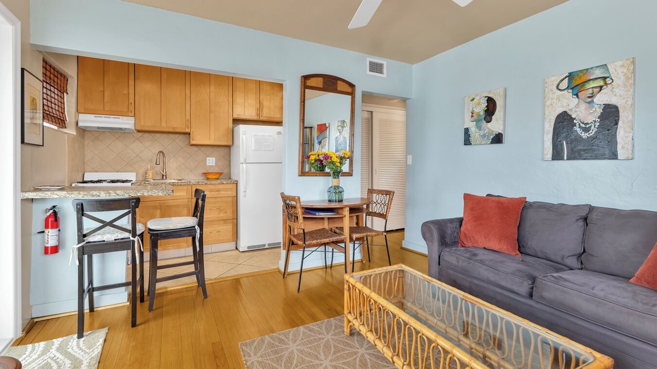 Photo of Livingroom in North Beach