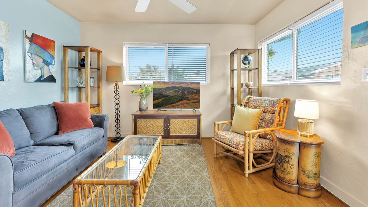 Photo of Livingroom in North Beach