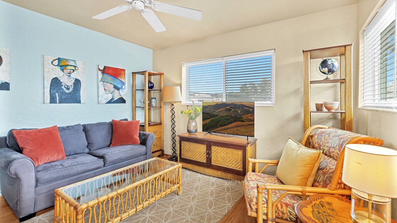 Photo of Livingroom in North Beach