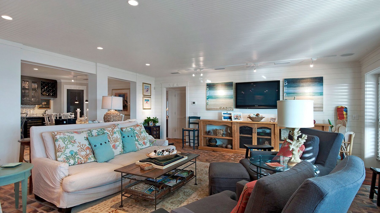 Photo of Livingroom in Lullwater Beach On Gulf Of Mexico