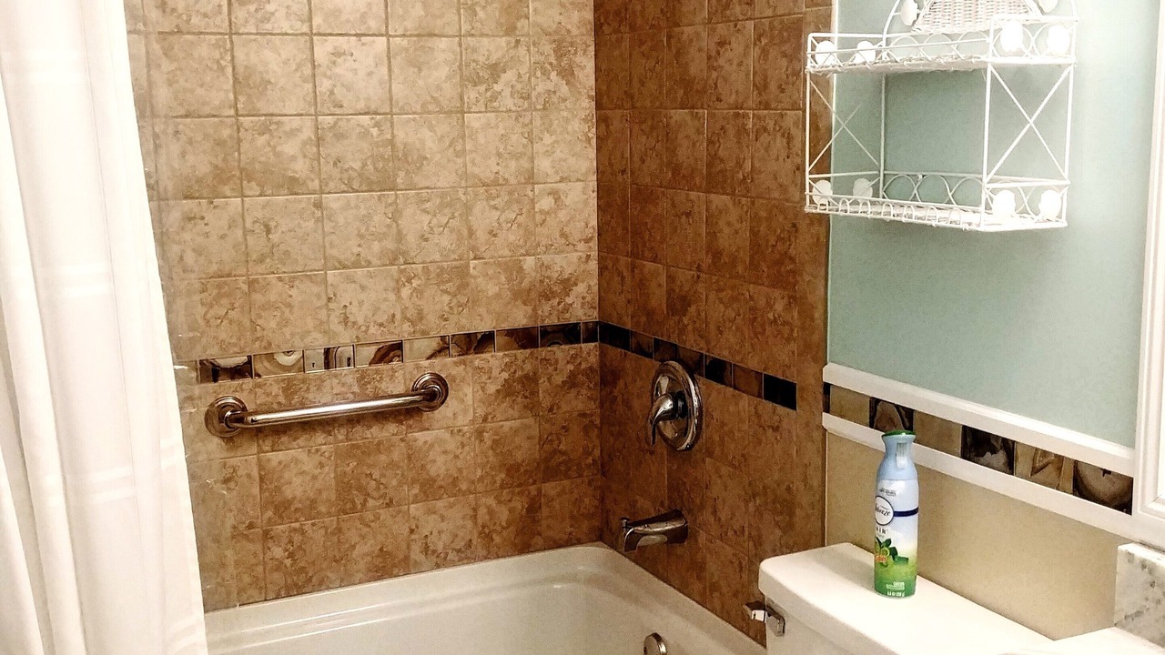 Photo of Bathroom in Navarre Beach