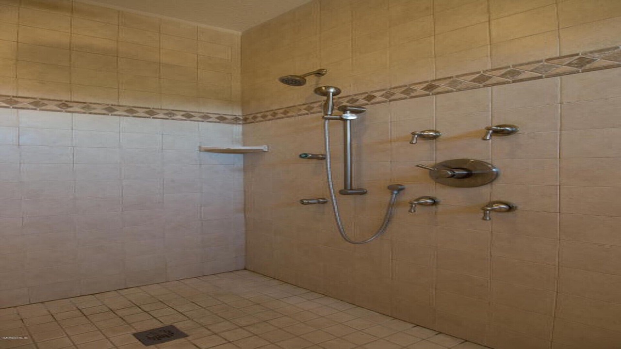 Photo of Bathroom in Long Beach