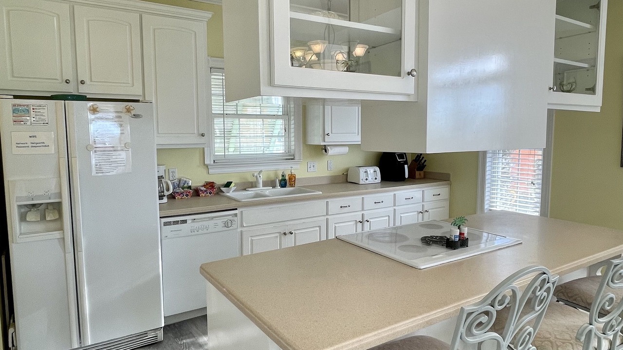 Photo of Kitchen in Lullwater Beach