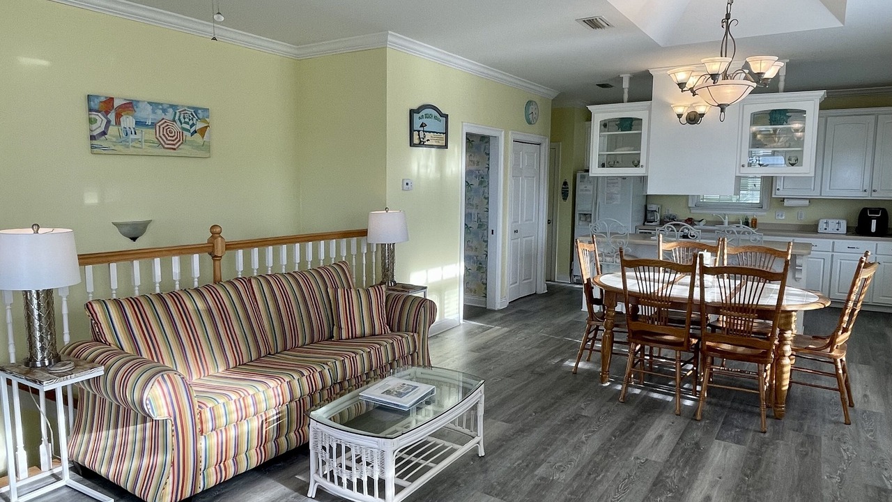 Photo of Livingroom in Lullwater Beach
