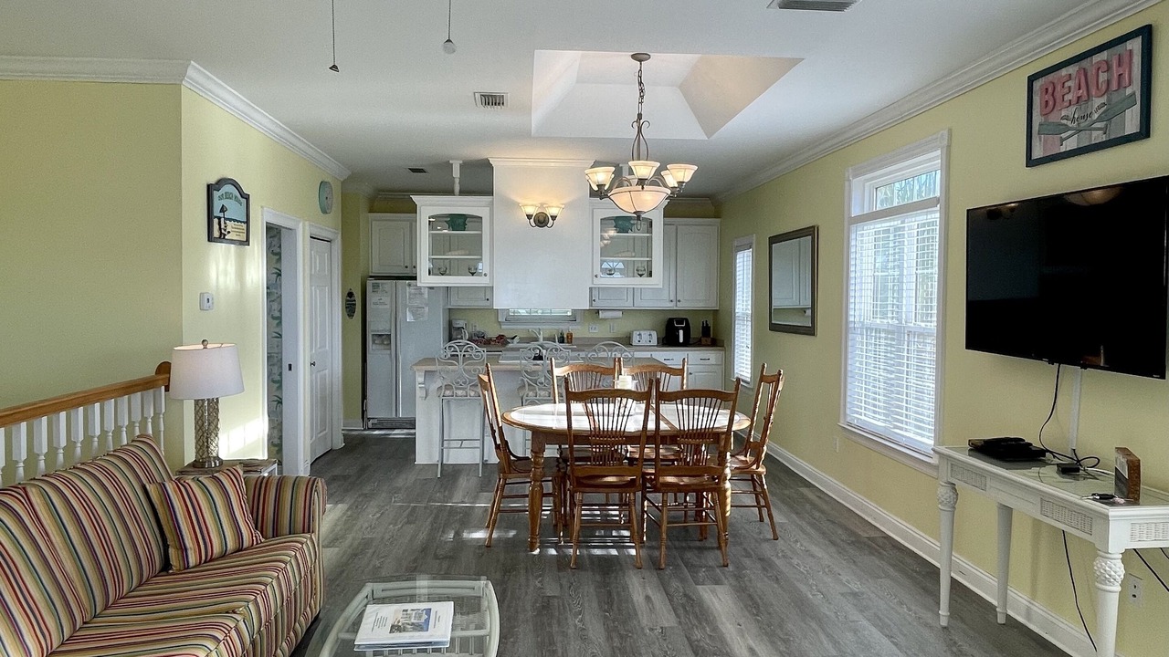 Photo of Livingroom in Lullwater Beach