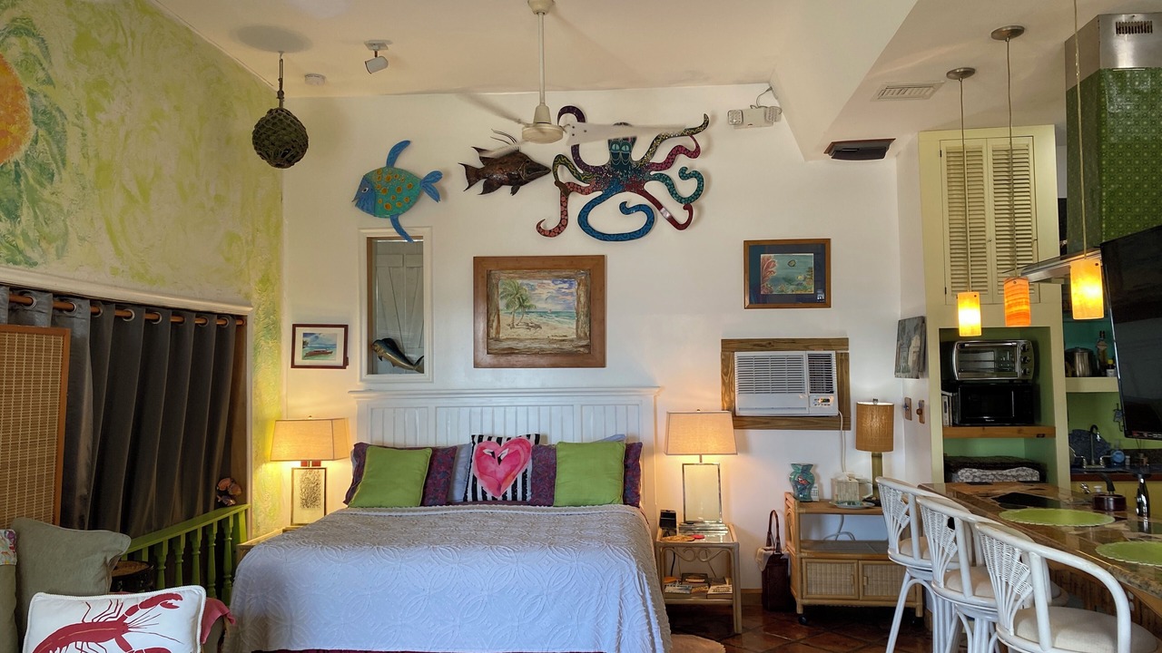 Photo of Bedroom in Uptown - Upper Duval