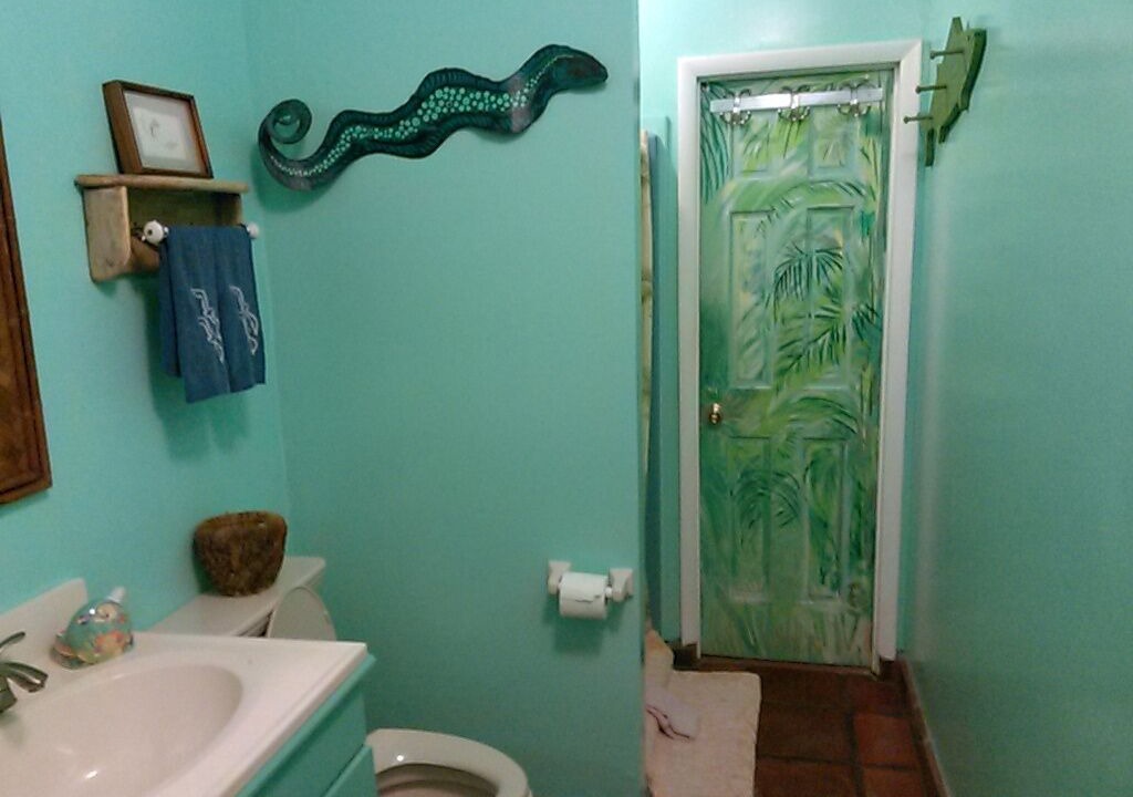 Photo of Bathroom in Uptown - Upper Duval