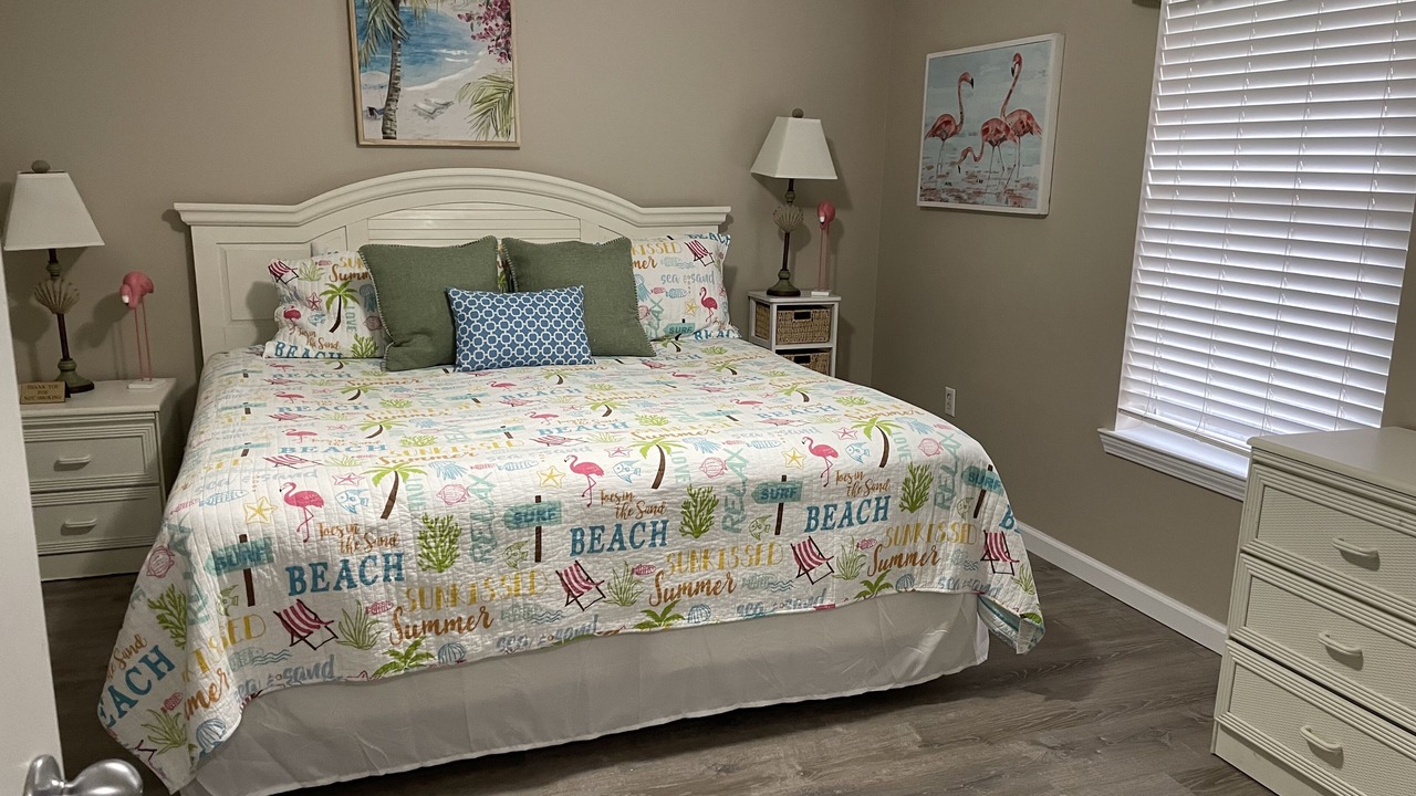 Photo of Bedroom in Gulf Place