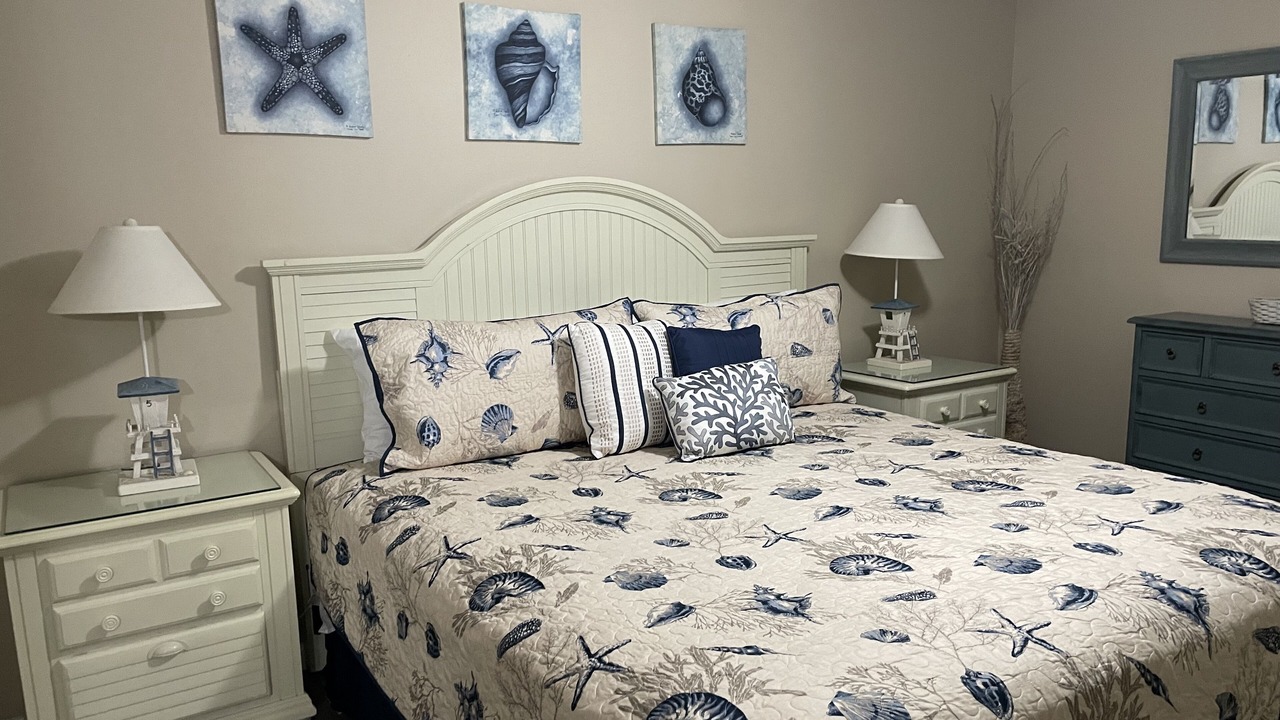Photo of Bedroom in Gulf Place
