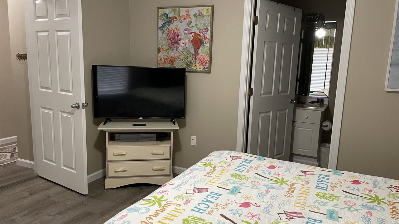 Photo of Bedroom in Gulf Place
