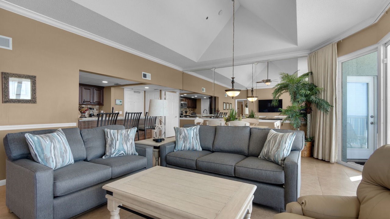 Photo of Livingroom in Long Beach