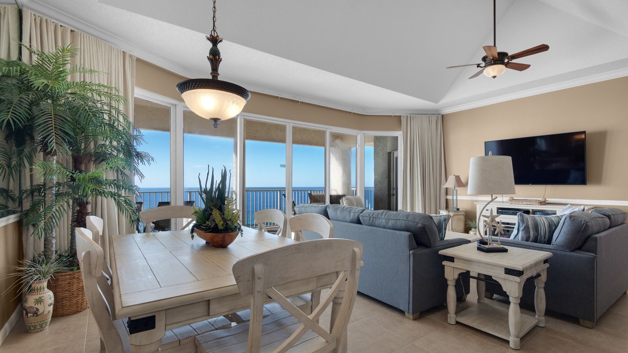 Photo of Livingroom in Long Beach
