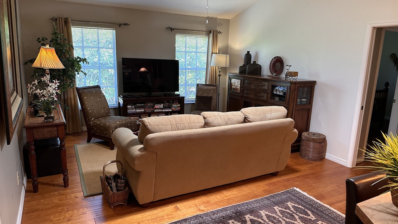 Photo of Livingroom in Palm River Estates