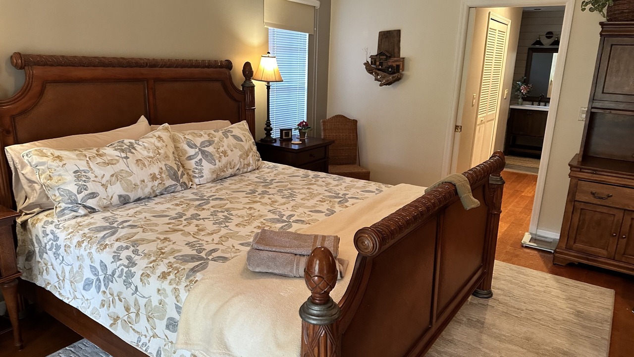 Photo of Bedroom in Palm River Estates