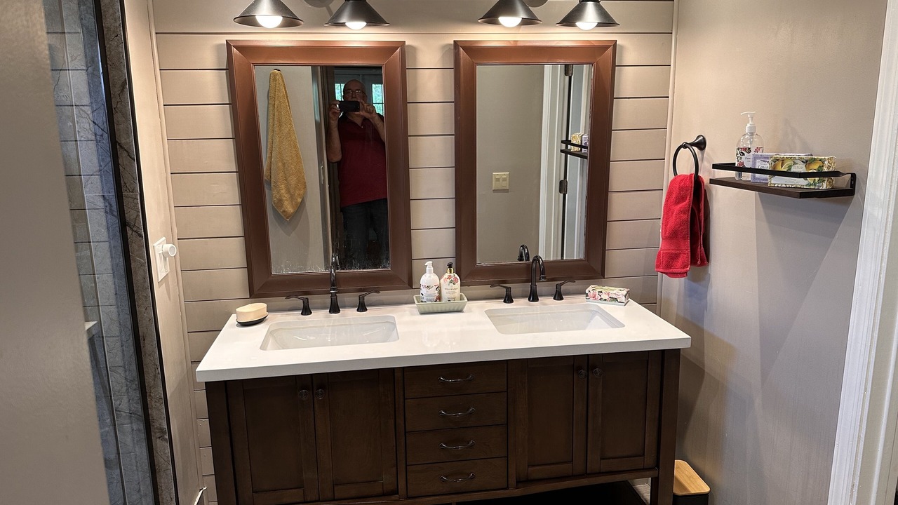 Photo of Bathroom in Palm River Estates