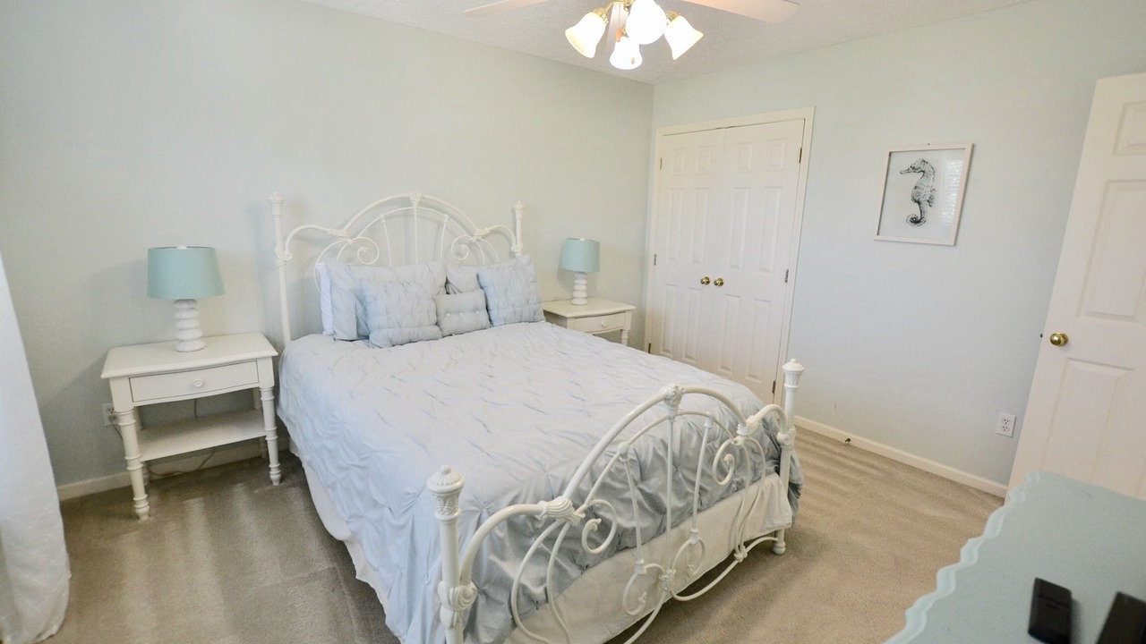 Photo of Bedroom in Gulfview Heights