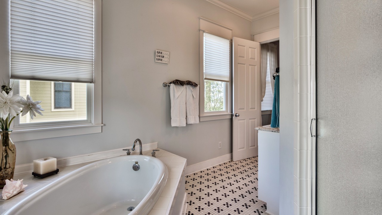 Photo of Bathroom in Sunnyside