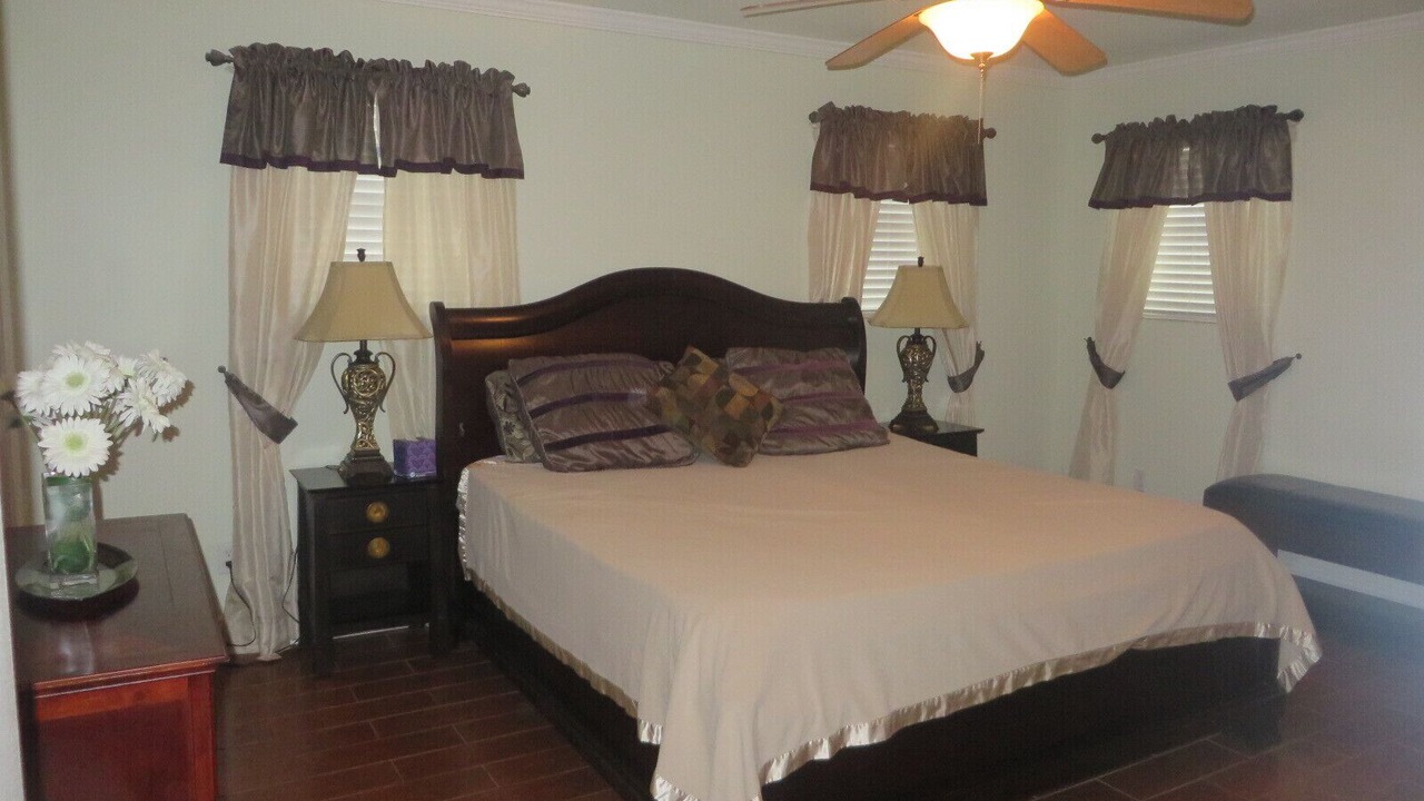 Photo of Bedroom in Arabi