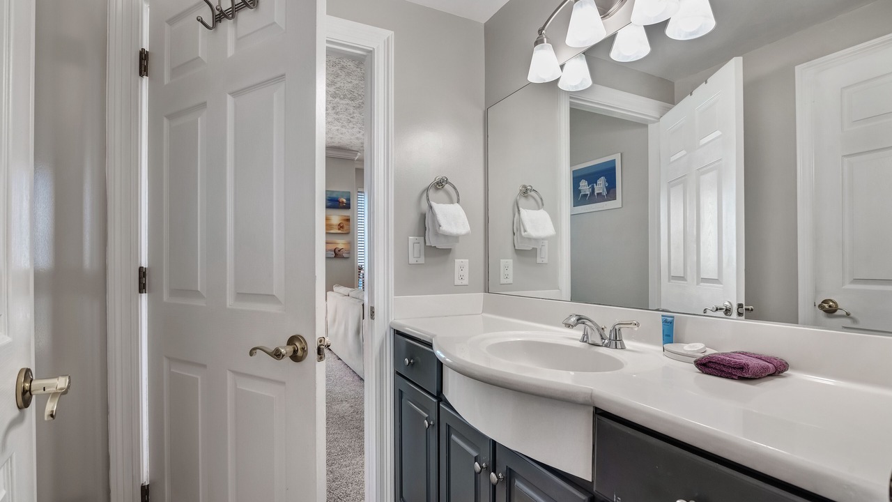 Photo of Bathroom in Thomas Drive