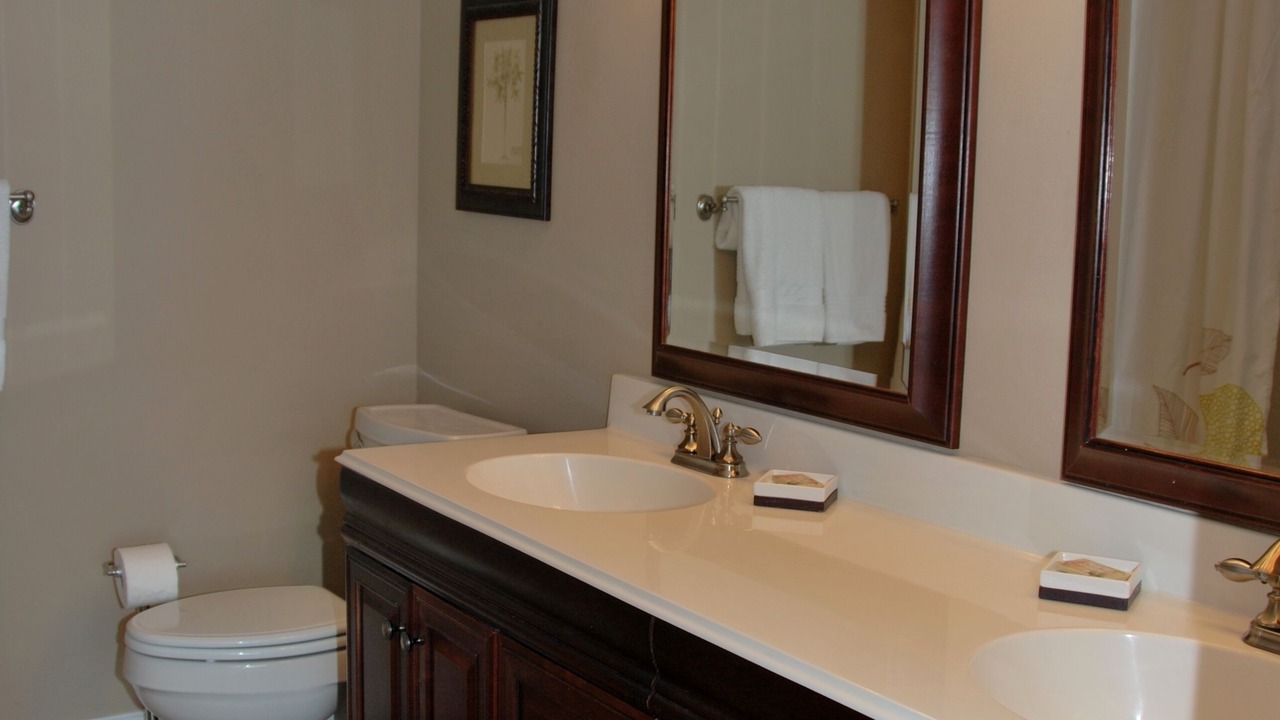 Photo of Bathroom in Navarre Beach