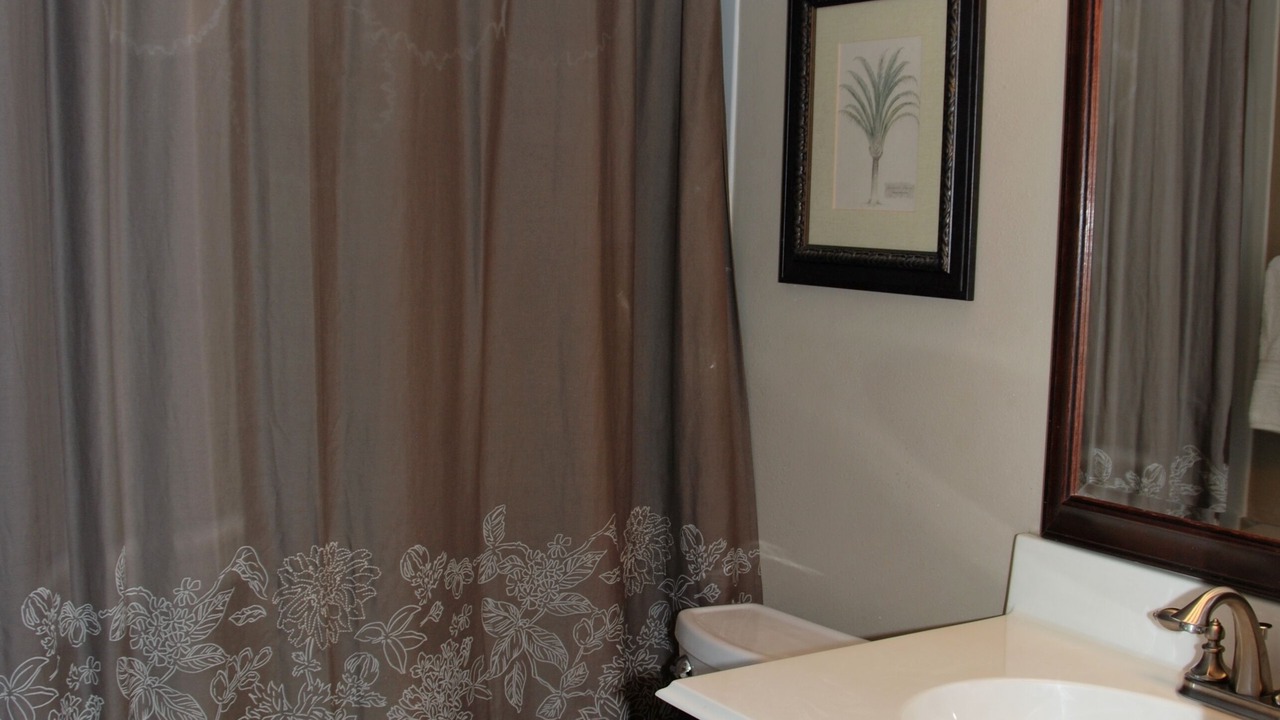 Photo of Bathroom in Navarre Beach