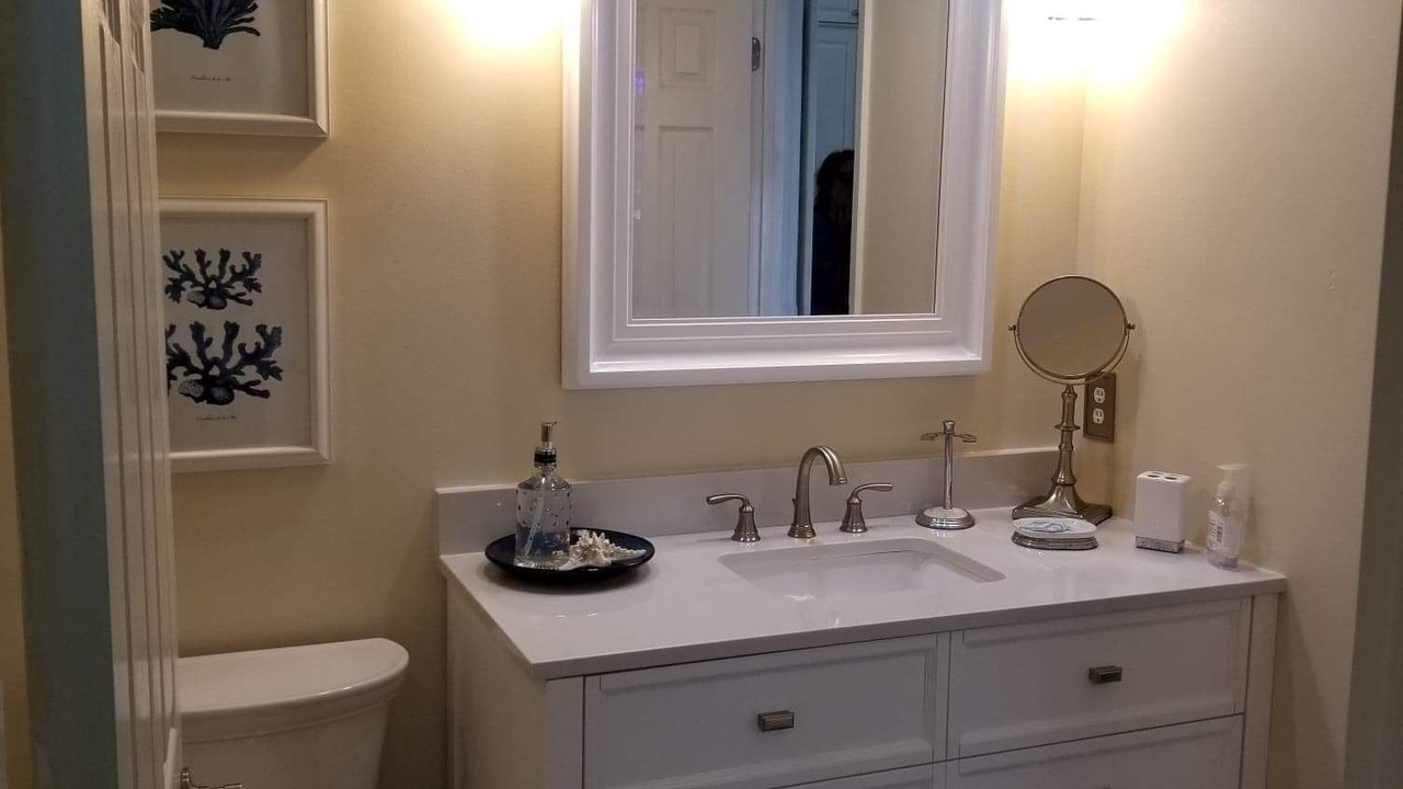 Photo of Bathroom in Dune Allen Beach