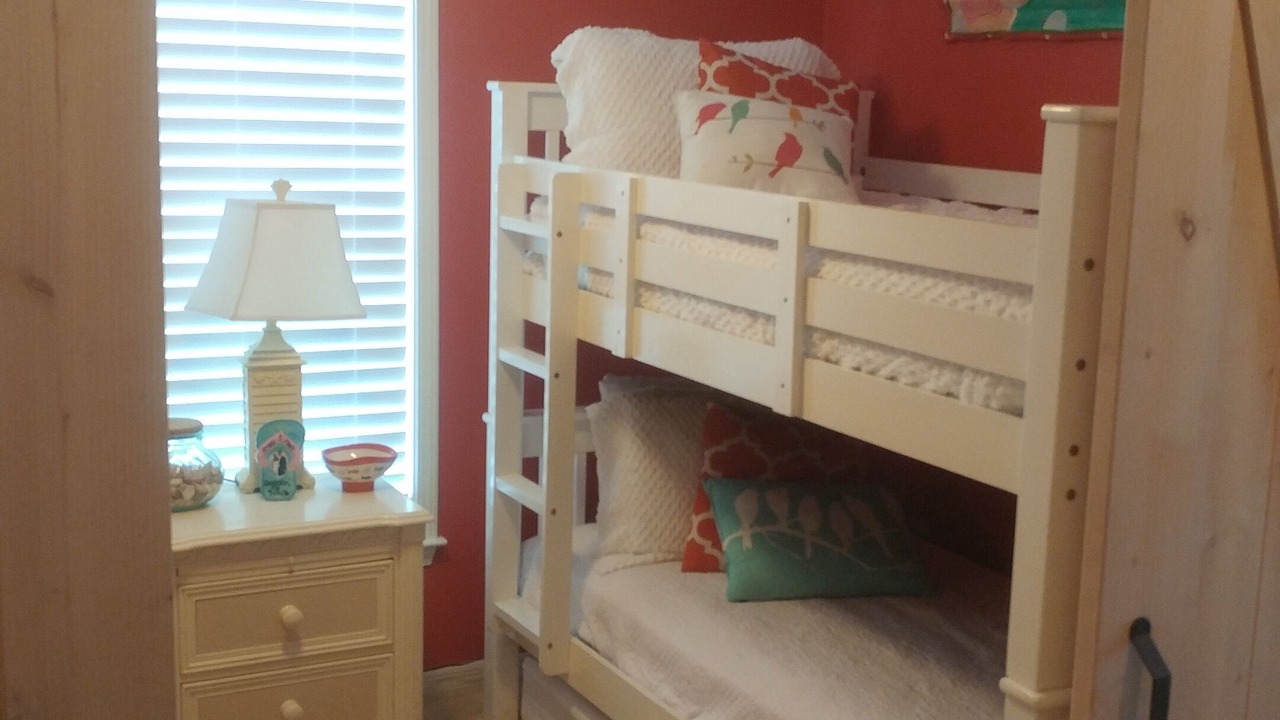 Photo of Bedroom in Dune Allen Beach