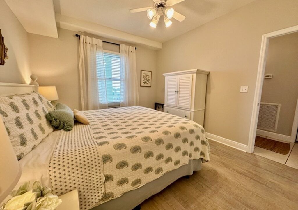 Photo of Bedroom in Miramar Beach