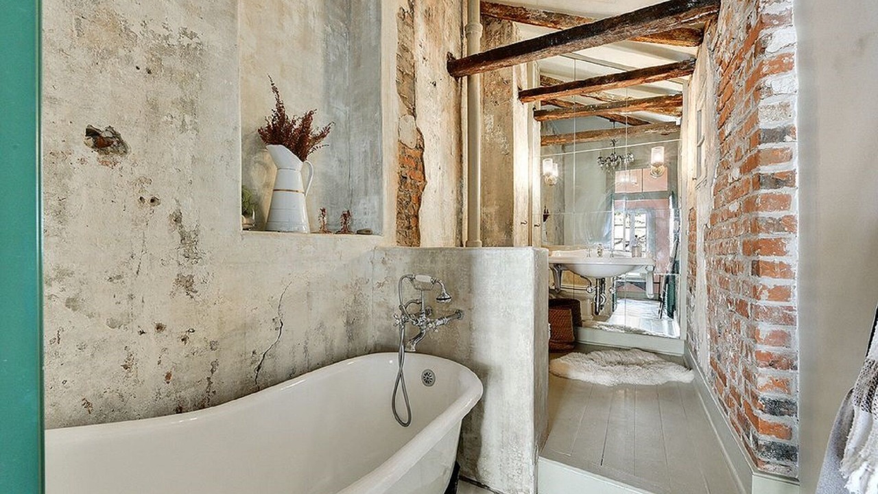 Photo of Bathroom in French Quarter