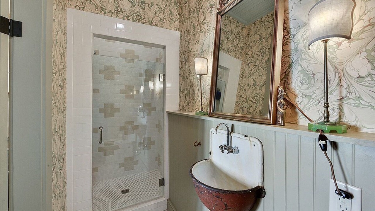 Photo of Bathroom in French Quarter