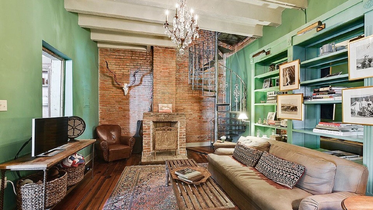 Photo of Livingroom in French Quarter