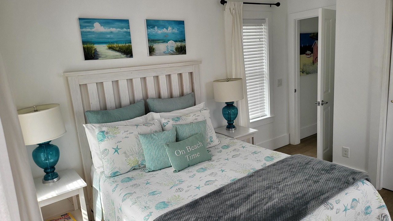 Photo of Bedroom in Seacrest Beach