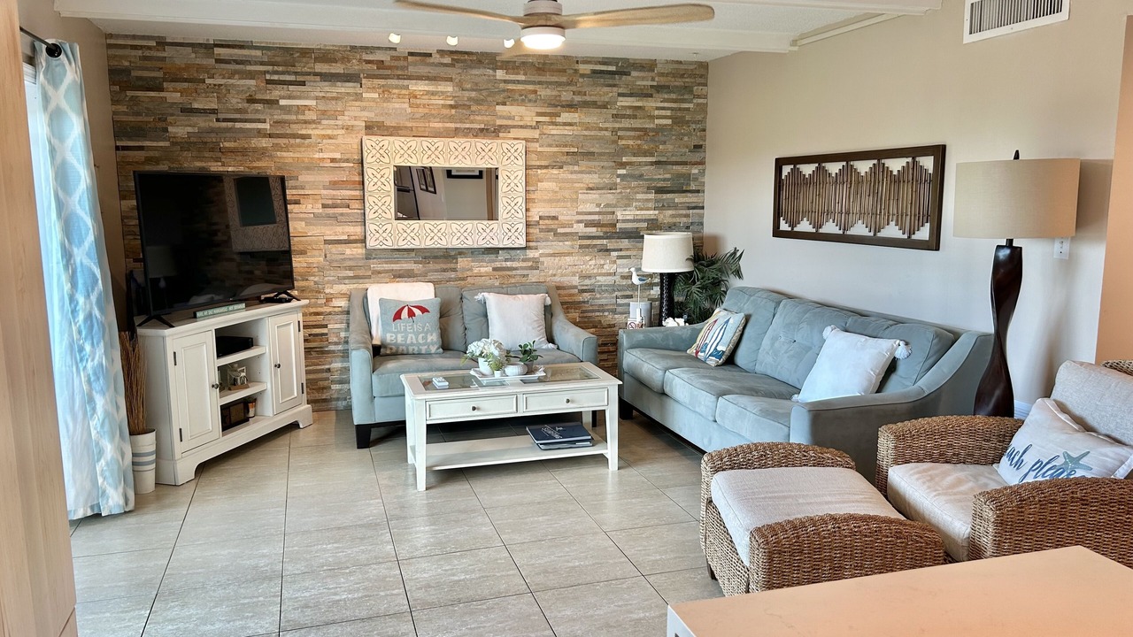 Photo of Livingroom in Cocoa Beach