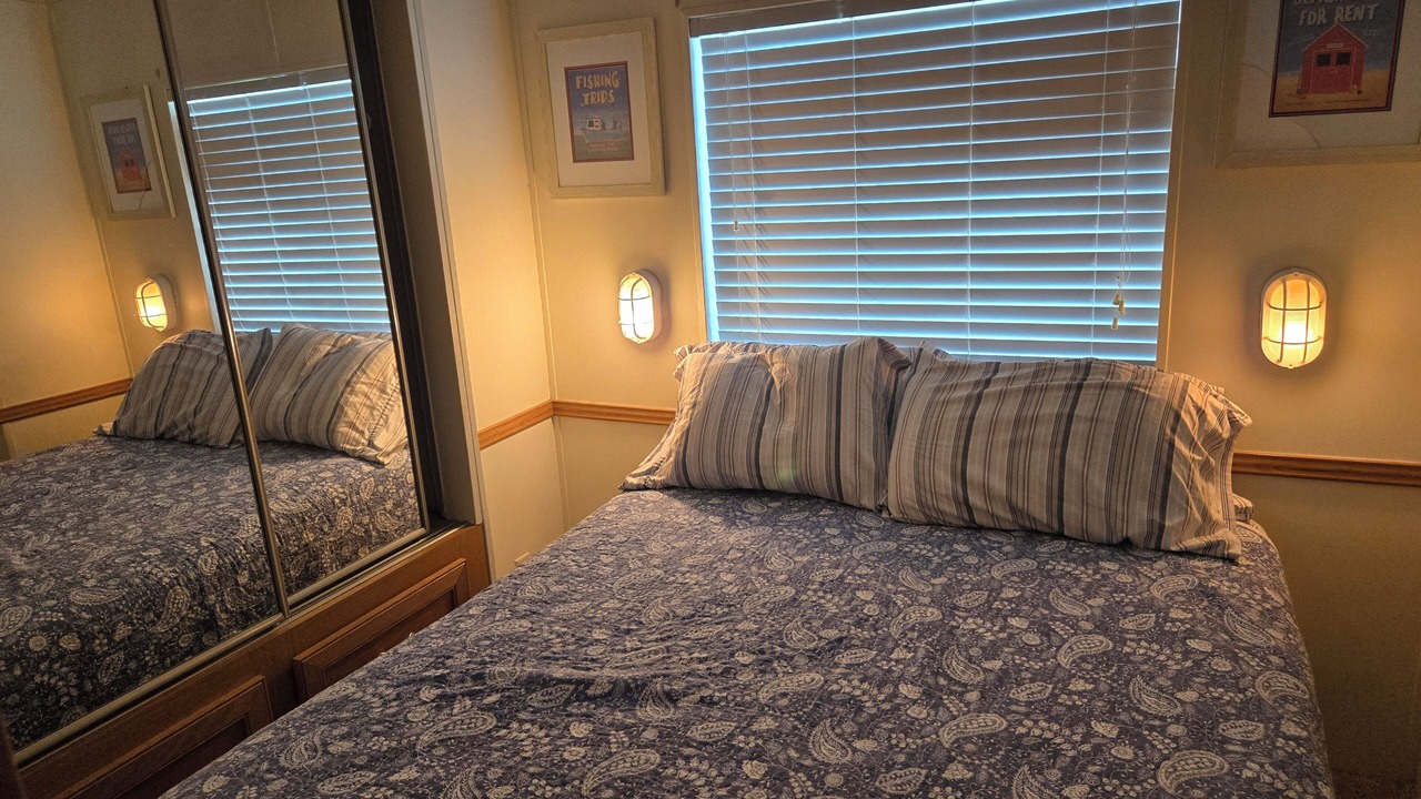 Photo of Bedroom in Upper Grand Lagoon