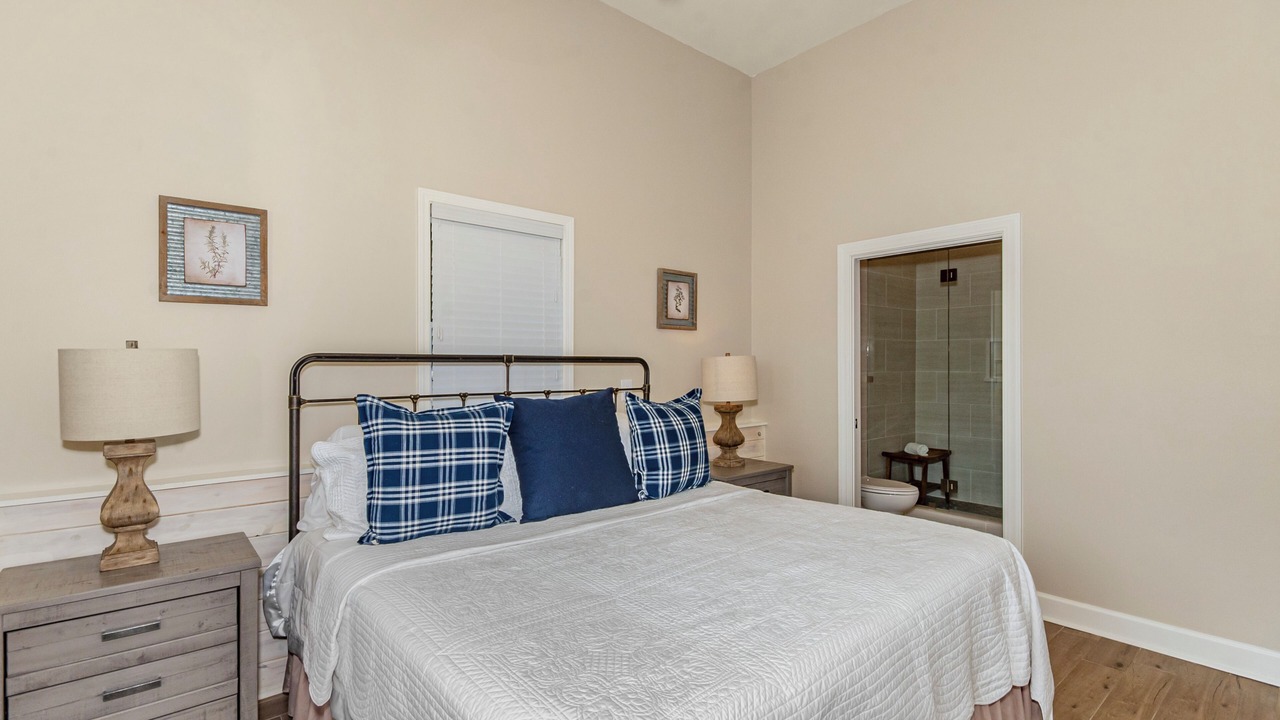 Photo of Bedroom in Pleasure Point